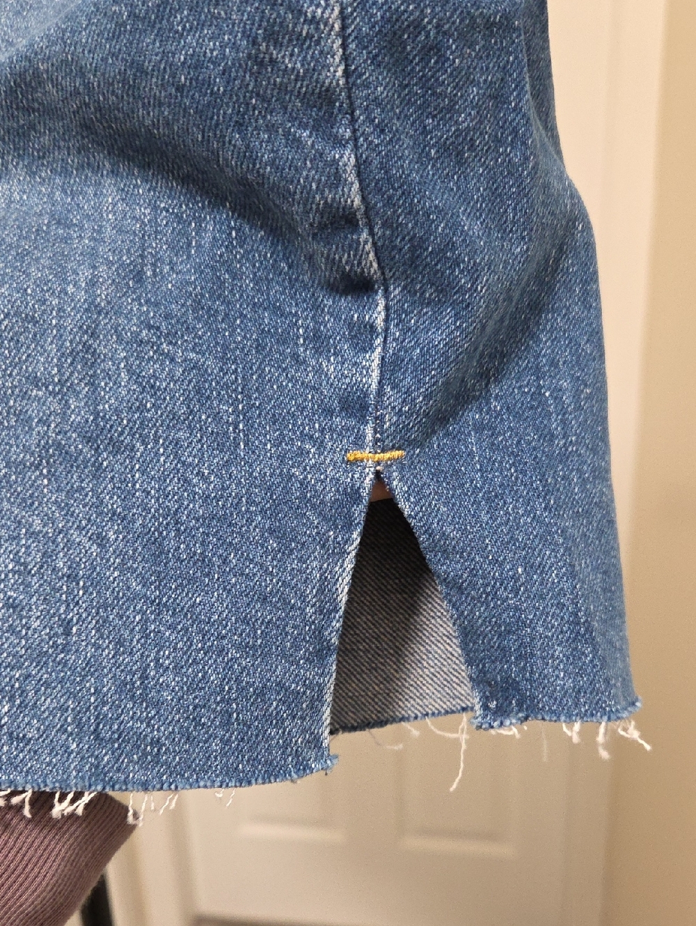 NWT Urban Outfitters Mid-Blue Denim Cutoff Shorts - Picture 5 of 8